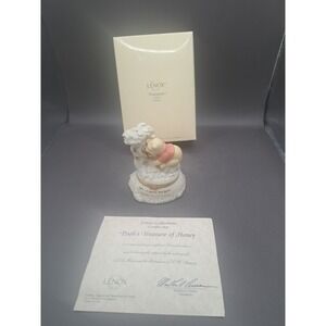 Lenox Winnie The Pooh's Treasure Of Honey Disney Showcase Edition W/Box Trinket